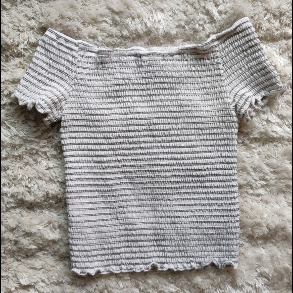 EUC Pair of girl's striped short sleeve shirts - Picture 5 of 5